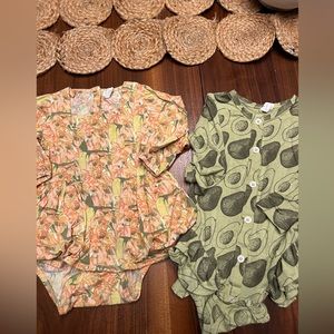 Kate Quinn Bundle Two one piece outfits
 12-18 months
VGUC
